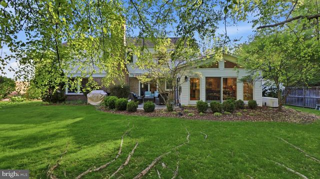 11057 POWDER HORN DR, Rockville, MD 20854