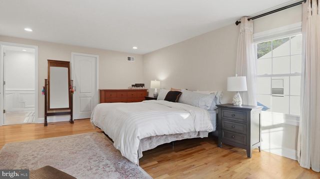 11057 POWDER HORN DR, Rockville, MD 20854
