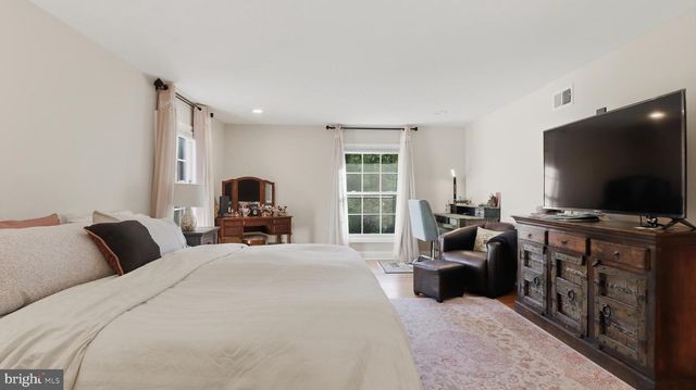11057 POWDER HORN DR, Rockville, MD 20854