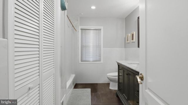 11057 POWDER HORN DR, Rockville, MD 20854