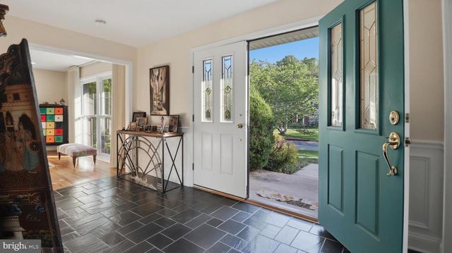 11057 POWDER HORN DR, Rockville, MD 20854