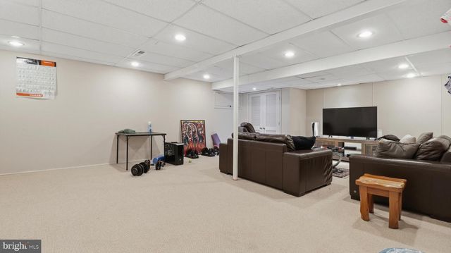 11057 POWDER HORN DR, Rockville, MD 20854