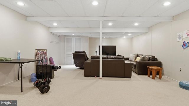11057 POWDER HORN DR, Rockville, MD 20854