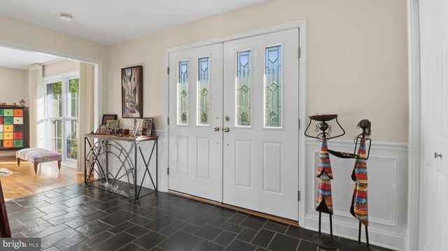 11057 POWDER HORN DR, Rockville, MD 20854