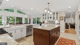 11057 POWDER HORN DR, Rockville, MD 20854