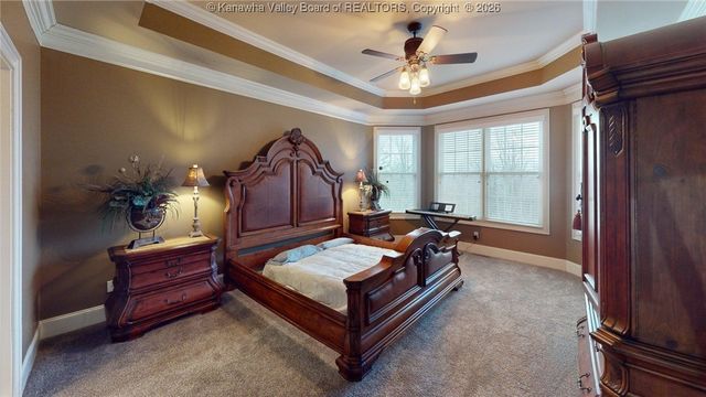 8004 Southridge Way, Hurricane, WV 25526