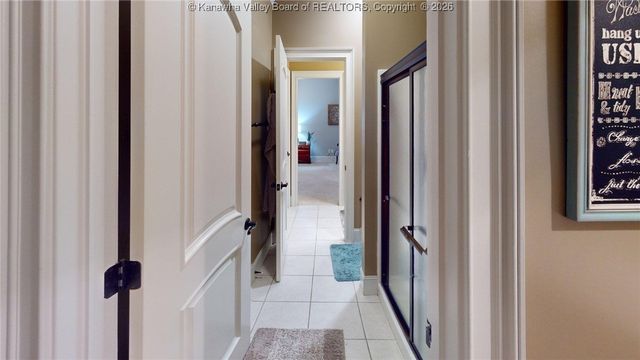 8004 Southridge Way, Hurricane, WV 25526