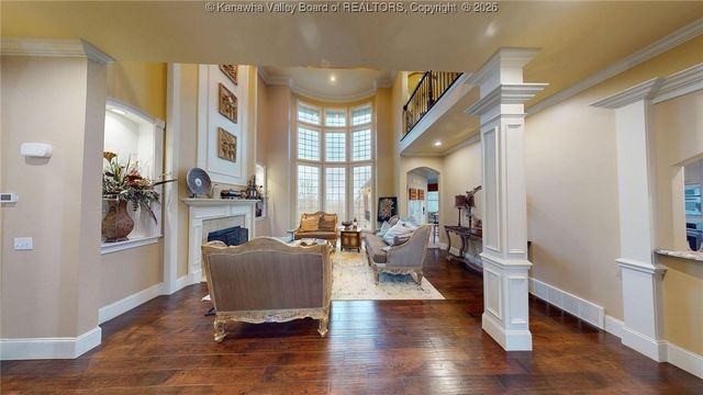 8004 Southridge Way, Hurricane, WV 25526