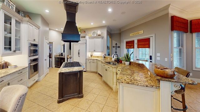 8004 Southridge Way, Hurricane, WV 25526