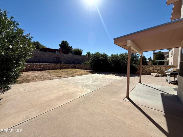 7404 LUZ DE LUMBRE Avenue, El Paso, TX 79912