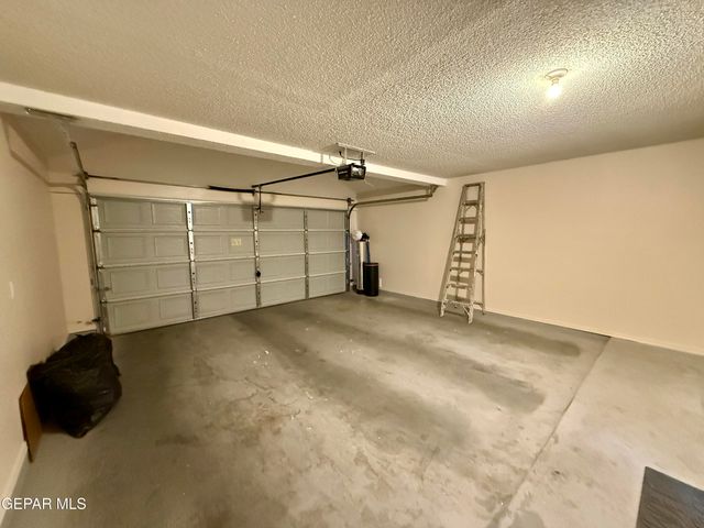 7404 LUZ DE LUMBRE Avenue, El Paso, TX 79912