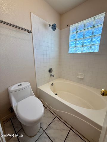 7404 LUZ DE LUMBRE Avenue, El Paso, TX 79912