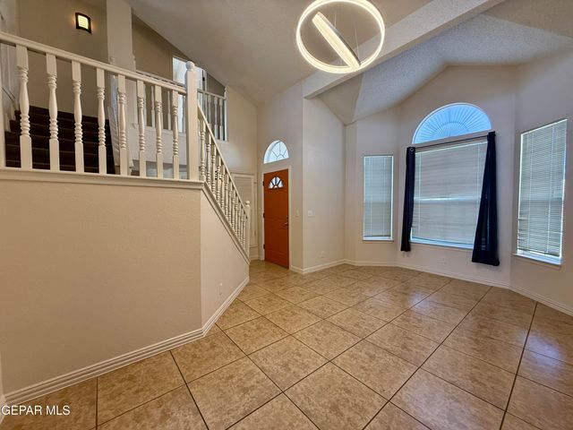 7404 LUZ DE LUMBRE Avenue, El Paso, TX 79912