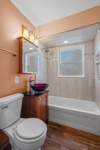 1323 S Roselle Road, Schaumburg, IL 60193