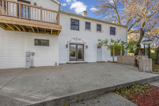 1323 S Roselle Road, Schaumburg, IL 60193