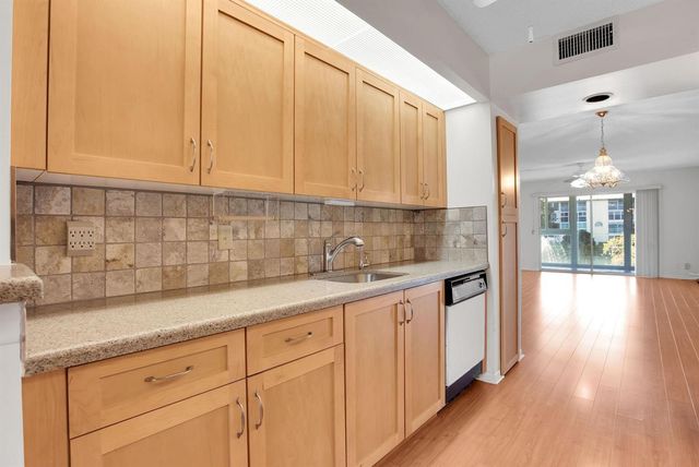 1705 Andros Isle J2, Coconut Creek, FL 33066