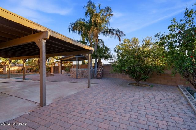 3752 S Fighting Falcon Drive, Tucson, AZ 85730