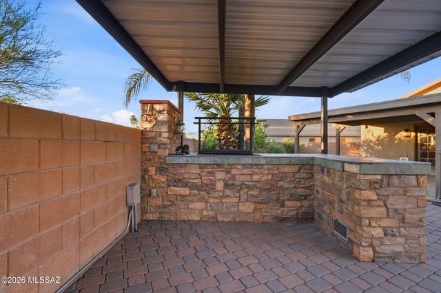 3752 S Fighting Falcon Drive, Tucson, AZ 85730