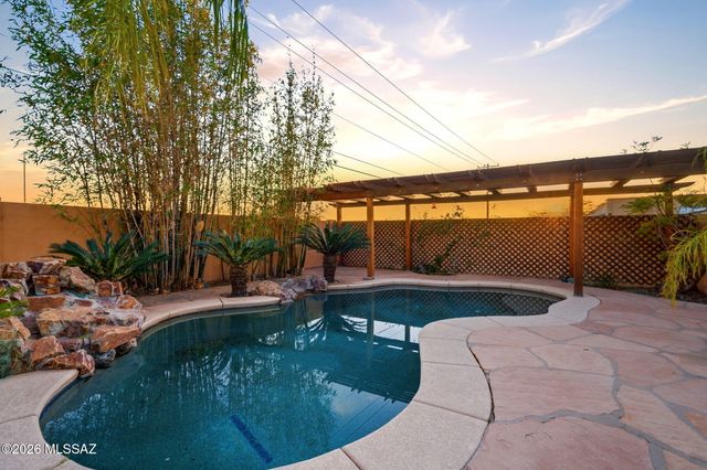 3752 S Fighting Falcon Drive, Tucson, AZ 85730