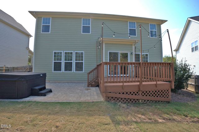 100 Oakmoss Trail, Holly Springs, NC 27540