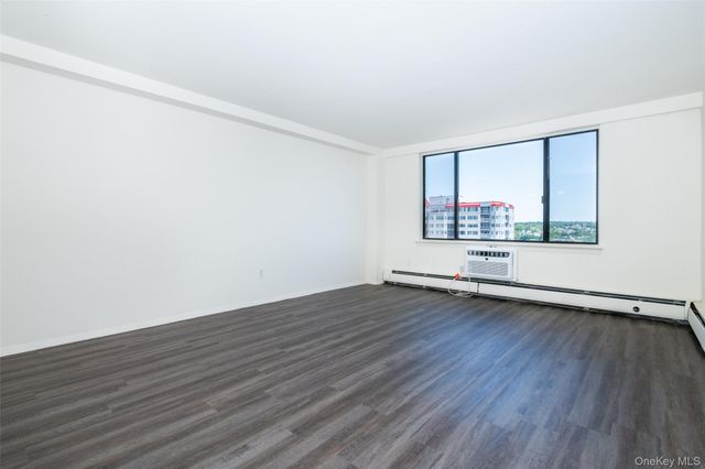 7 Lake Street 4-G, White Plains, NY 10603