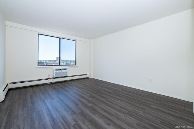7 Lake Street 4-G, White Plains, NY 10603
