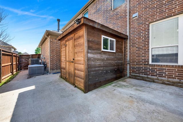 3925 Martha Avenue, Sachse, TX 75048