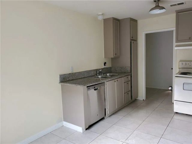 5428 E Snow Wood Circle 82, Anaheim, CA 92807