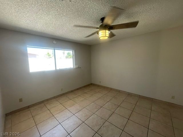 7016 Hurricane Way A, Las Vegas, NV 89145