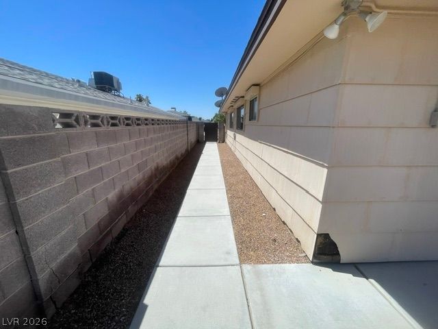 7016 Hurricane Way A, Las Vegas, NV 89145