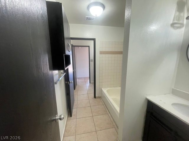 7016 Hurricane Way A, Las Vegas, NV 89145