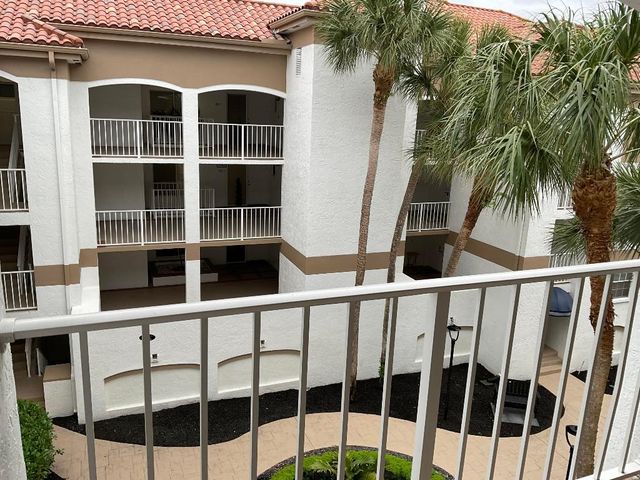 7370 Orangewood Lane 303, Boca Raton, FL 33433