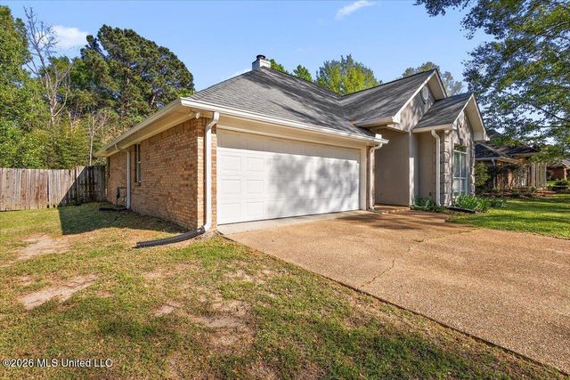 559 Spring Hill Drive, Madison, MS 39110