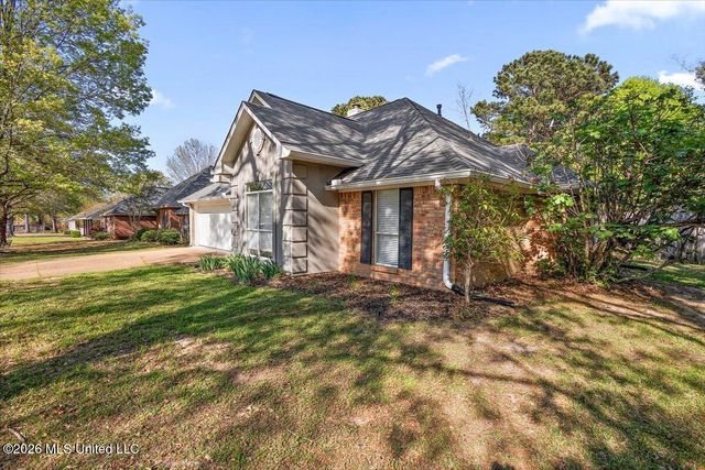 559 Spring Hill Drive, Madison, MS 39110