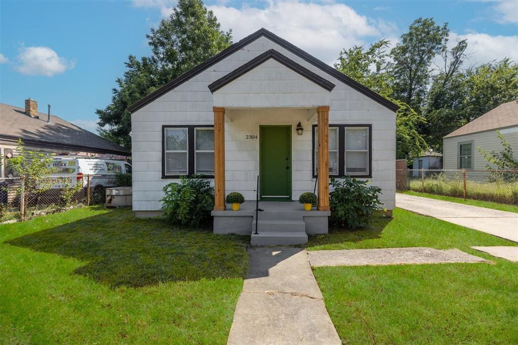 2304 SW Binkley Street, Oklahoma City, OK 73119