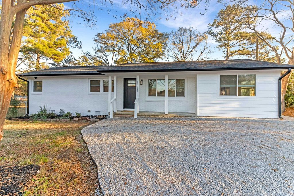 1832 Old Lynwood Circle, Lancaster, SC 29720