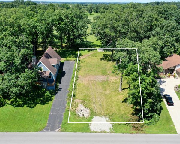 1135 Sunnyslope Drive, Crown Point, IN 46307