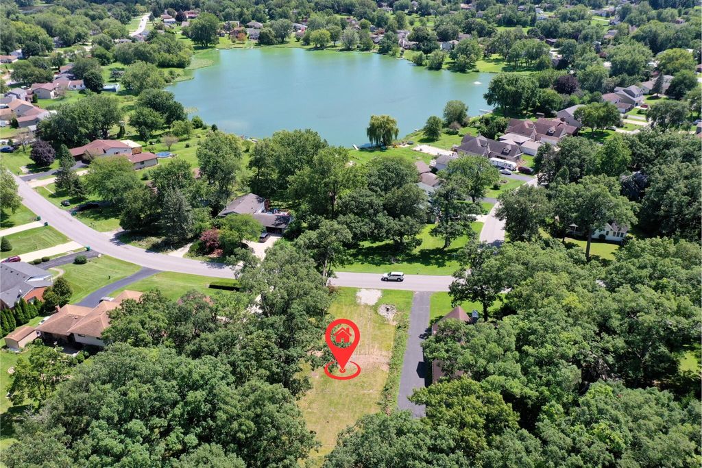 1135 Sunnyslope Drive, Crown Point, IN 46307