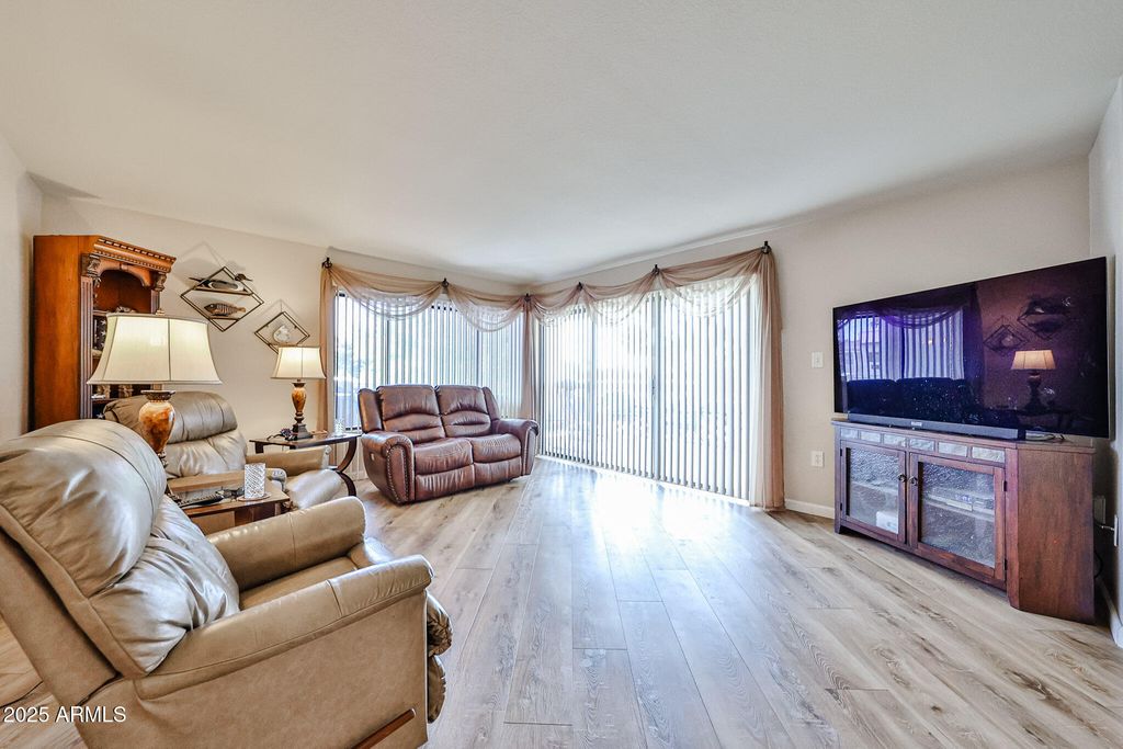 17404 N 99TH Avenue 318, Sun City, AZ 85373 — exterior