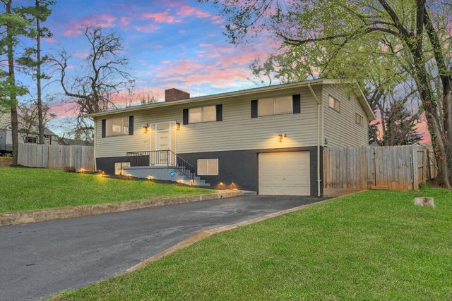 3619 Lilac AVE, Roanoke, VA 24017