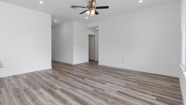 9110 Sunset Marina Way, Iowa Colony, TX 77583