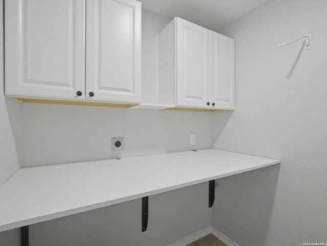5 Sulfur Cyn, San Antonio, TX 78247
