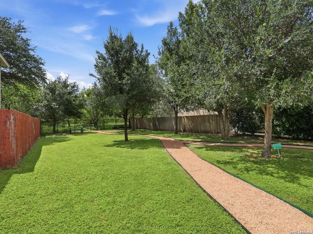 5 Sulfur Cyn, San Antonio, TX 78247