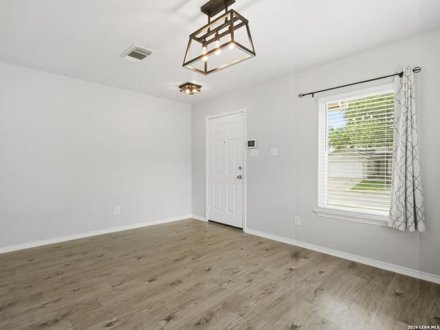 5 Sulfur Cyn, San Antonio, TX 78247