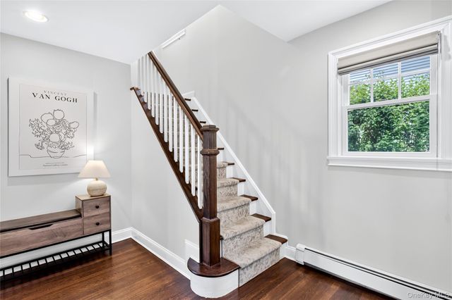 7 Fairview Avenue, Port Washington, NY 11050