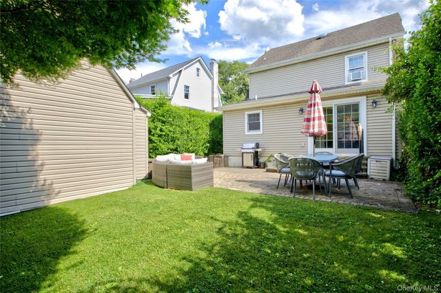 7 Fairview Avenue, Port Washington, NY 11050
