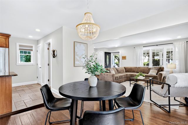 7 Fairview Avenue, Port Washington, NY 11050