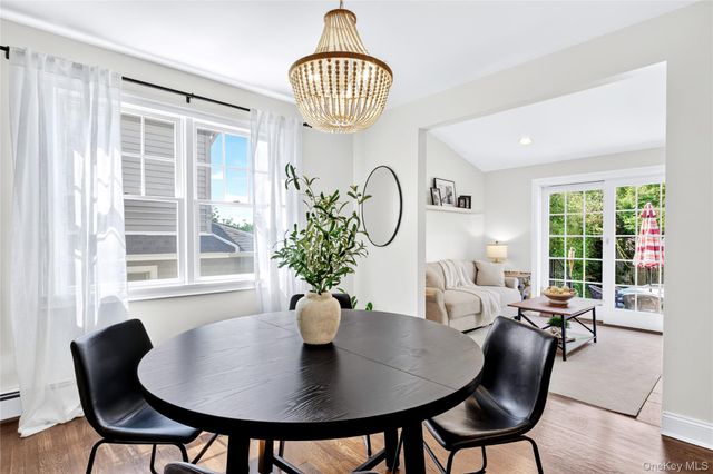 7 Fairview Avenue, Port Washington, NY 11050
