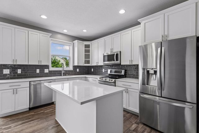 1830 Penstemon Lane, Shakopee, MN 55379