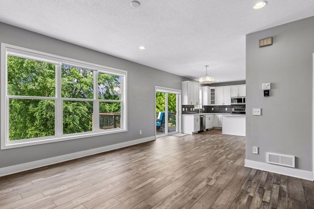 1830 Penstemon Lane, Shakopee, MN 55379